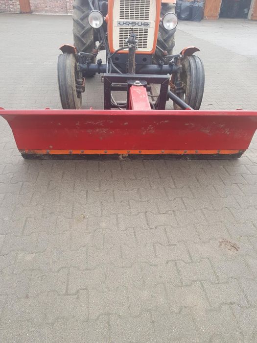 Pług do odsnieżania do ursusa c330