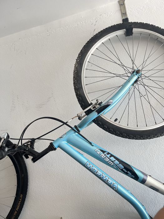 Bicicleta em azul