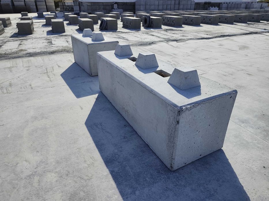 Klocek betonowy ,blok betonowy 2,1x0,71x0,71