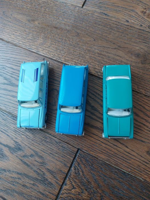 Машинки колекційні 1:43