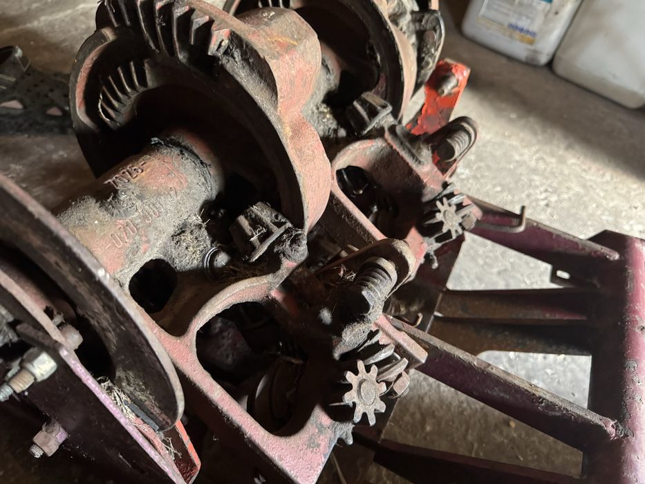 Вʼязалиний стіл Sipma , в’язалий апарат сіпма