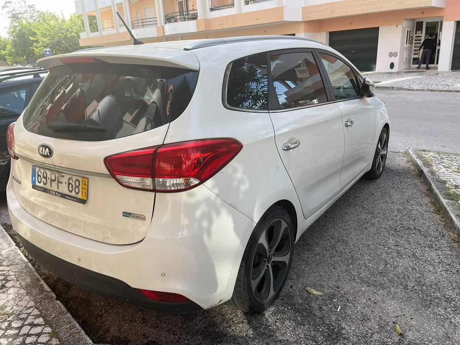 Kia Carens 1.7 CRDi ISG TX
