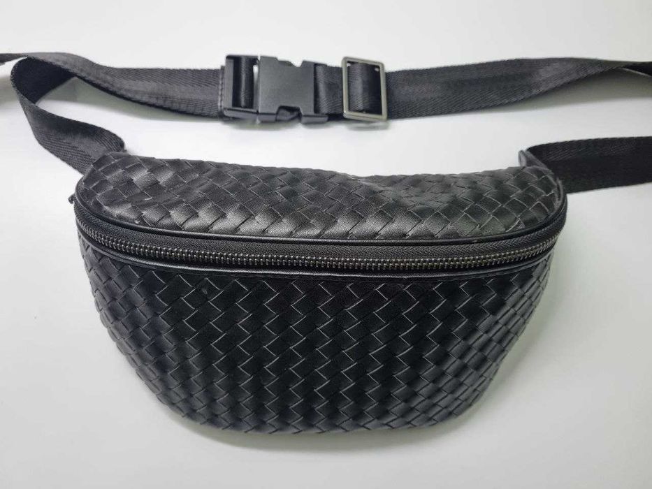 Бананка Bottega Veneta нагрудна сумка поясна сумка Bottega