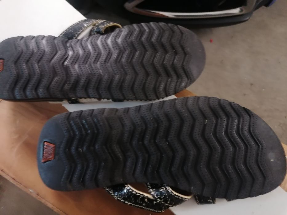 Chinelos homem t 42(couro)