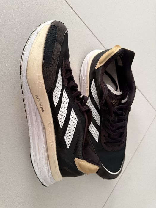 кросівки     adidas