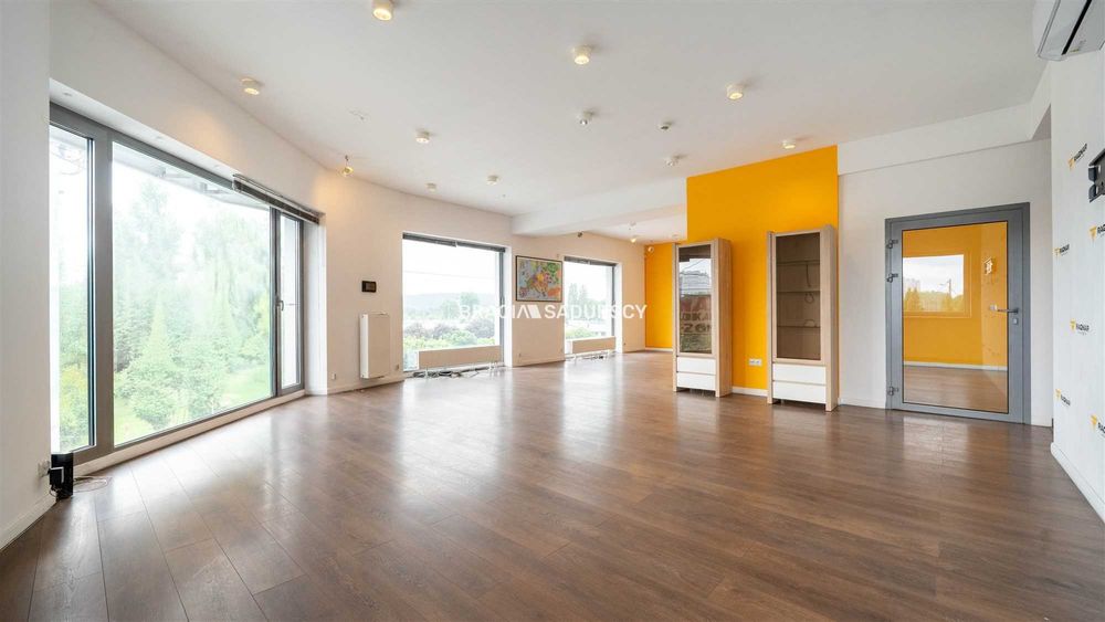 Nowoczesny lokal 102 m², Balicka, Kraków