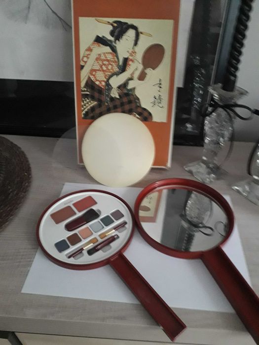 Lusterko Japonia Kanebo