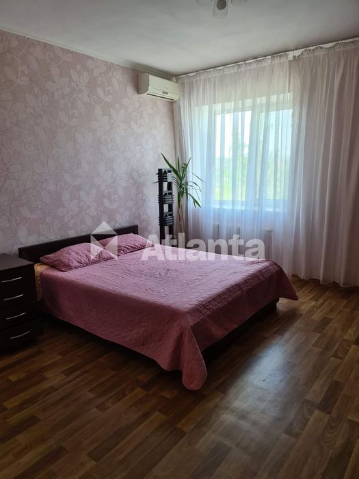 Центр  / Мечникова  1 комнатная  Новострой Ремонт