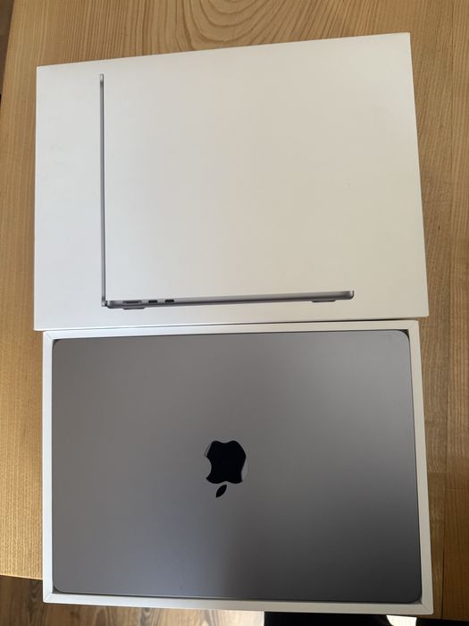 MacBook Air M2 8GB/256GB Space Grey Stan jak nowy