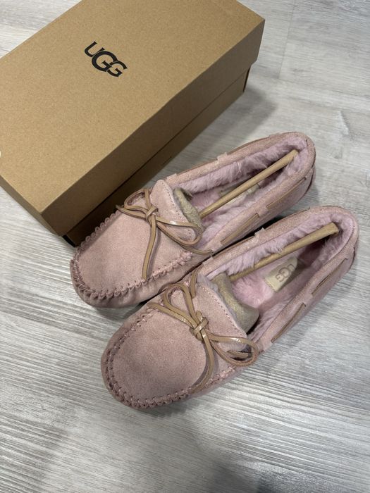 замшеві тапочки UGG Dakota