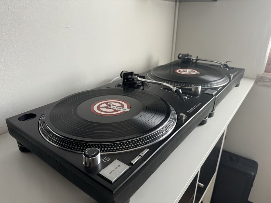 Technics SL-1210 MK5 - Pratos - Leitores de vinil + agulhas Ortofon