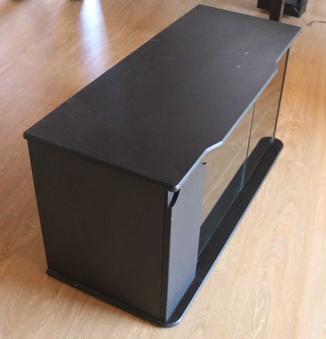 Móvel de TV - Preto com 2 portas em vidro (em bom estado)