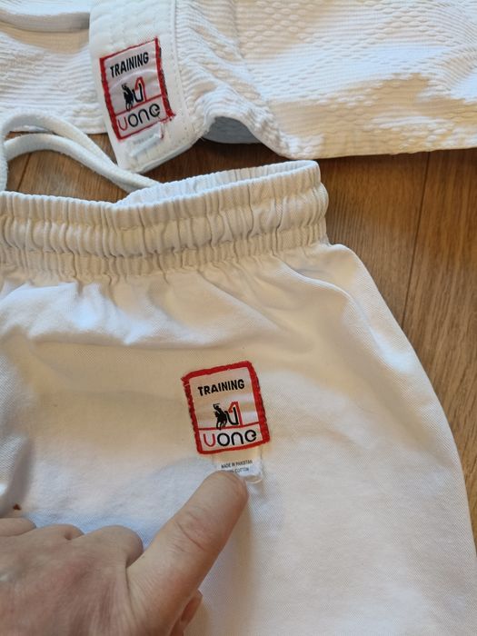 Judoga solidny gruby materiał rozm. 130 na wzrost 140 uone