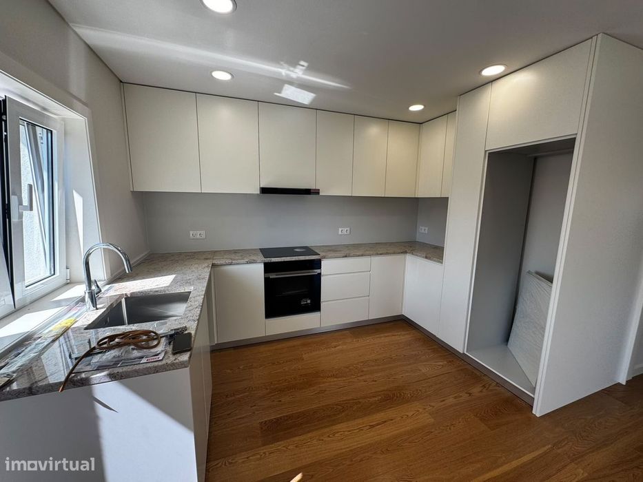 Arrendamento - Andar Moradia T2+1  no Centro de Guimarães
