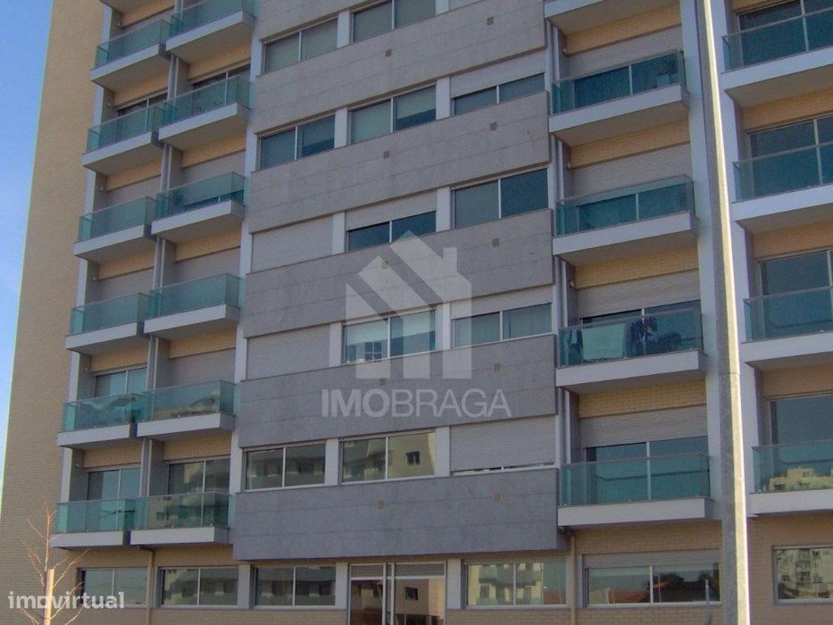 Arrendamento Apartamento T3 Mobilado e Equipado em Fraião, Braga
