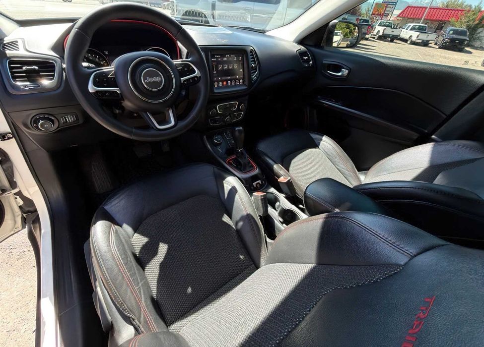 Jeep Compass      2021