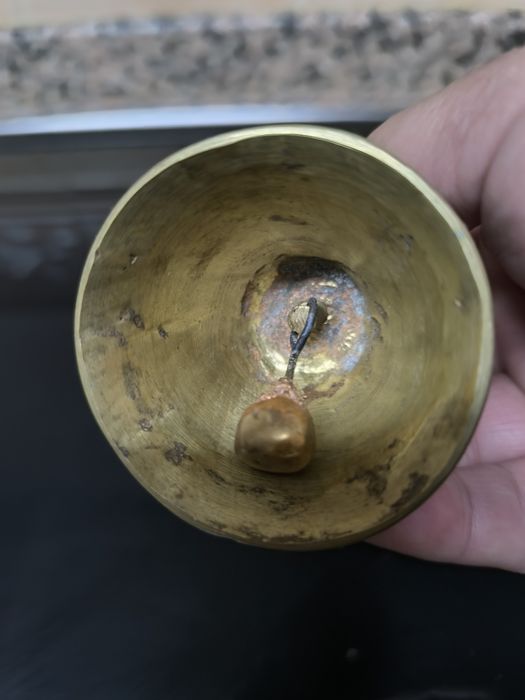 Sino em latão vintage