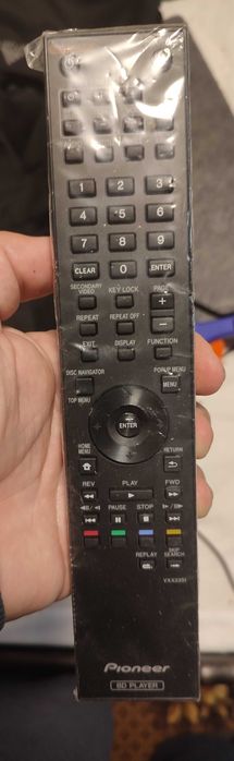 Pioneer BDP 120.