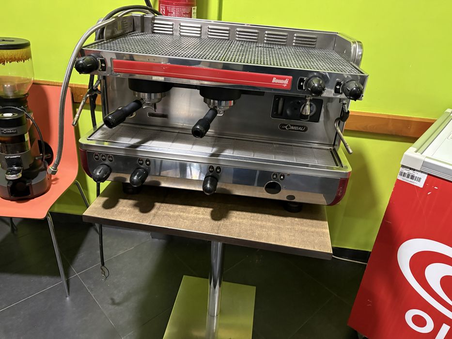 Maquina de cafe e maquina de lavar loiça indostrial