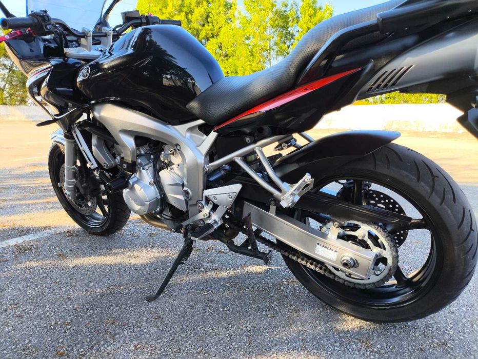 Yamaha Fazer FZS600 - apenas 17500km
