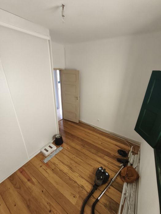 CASA T2 com garagem e jardim