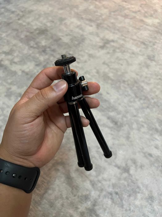 Tripé pequeno hama com aperto em bom estado, sem uso