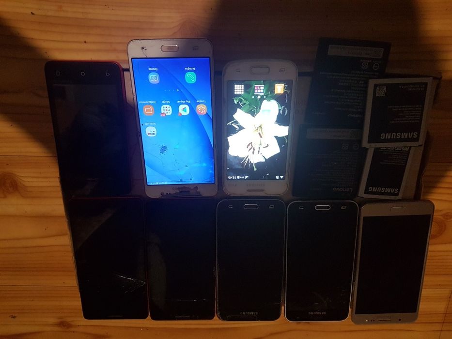 Лот/телефонів 8шт