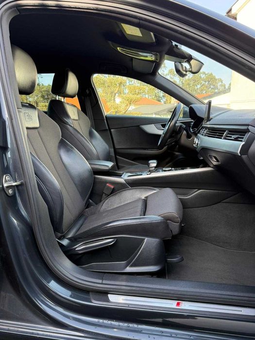 Audi A4 2.0 TDI S-Line Automatica Matrix Edition