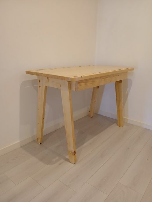 Mesa/secretaria em pinho