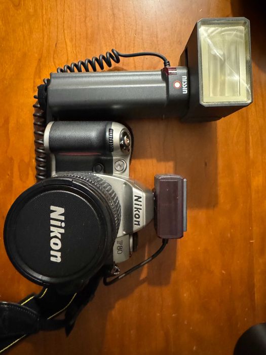 Máquina Fotográfica NIKON F80 Reflex Analógica - Como Nova