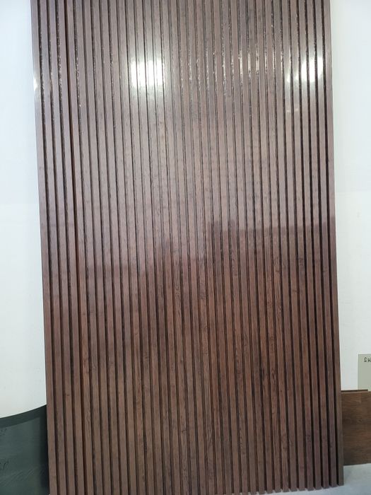 Lamel dekoracyjny z blachy powlekanej drewnopodobnejj