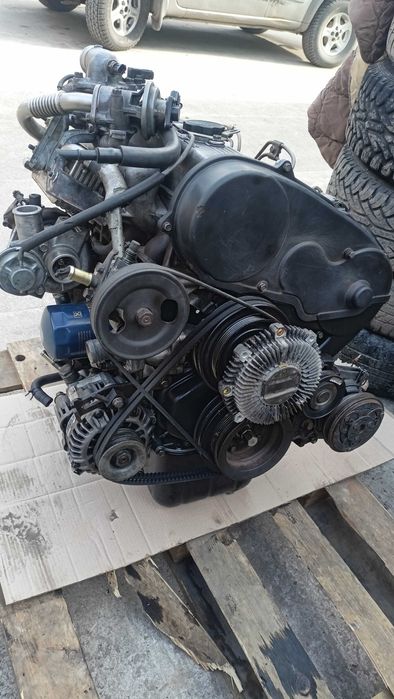 Двигун 4д56  4d56 Міцубісі Л200 Паджеро Спорт під електронну ТНВД