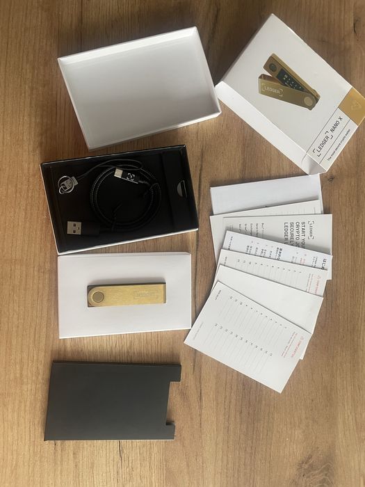 Крипто кошелек Ledger X