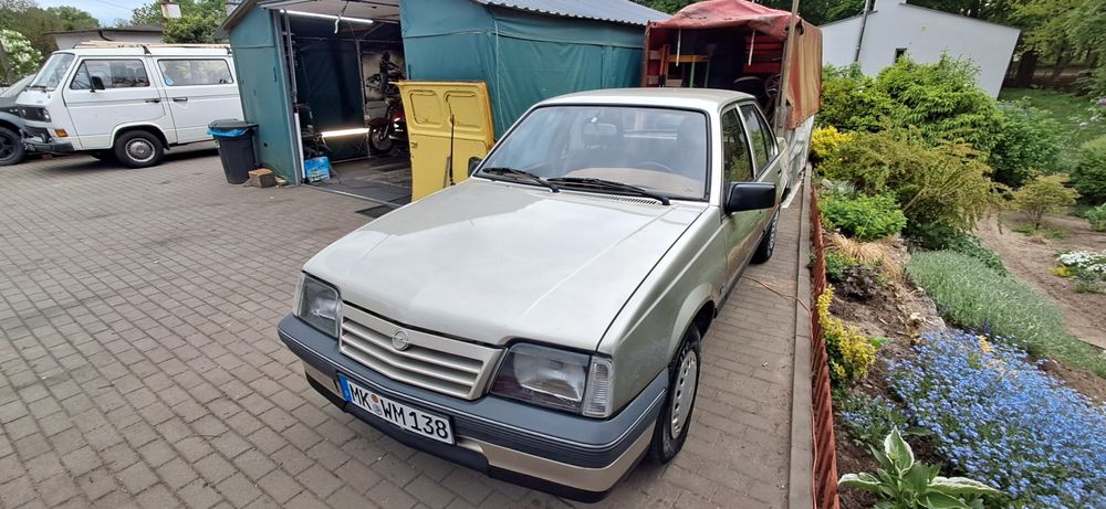 Opel Ascona