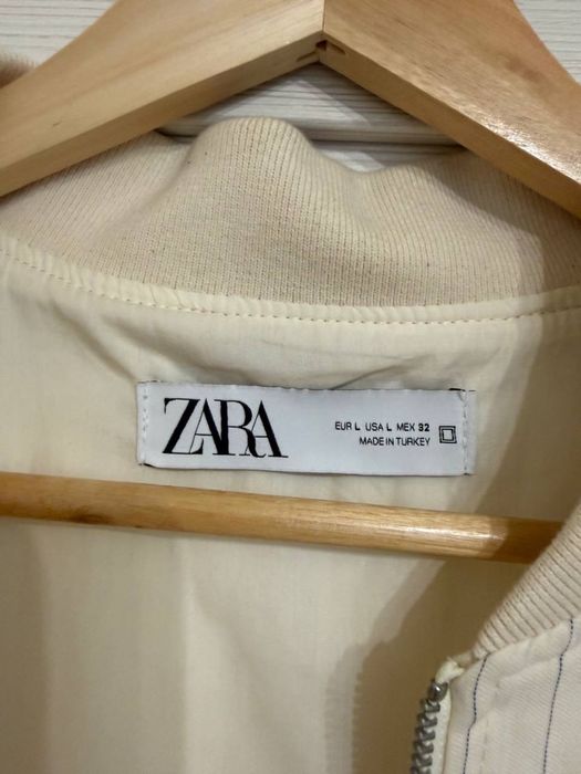Бомбер білий Zara весна/осінь/літо, розмір L