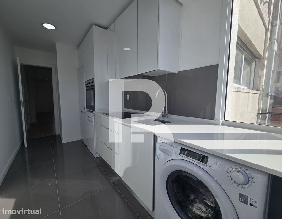 Apartamento T2 totalmente remodelado na Falagueira
