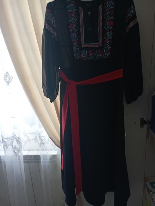 Продам вишите плаття