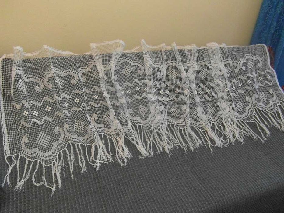 Kołkowa krótka przedwojenna firanka