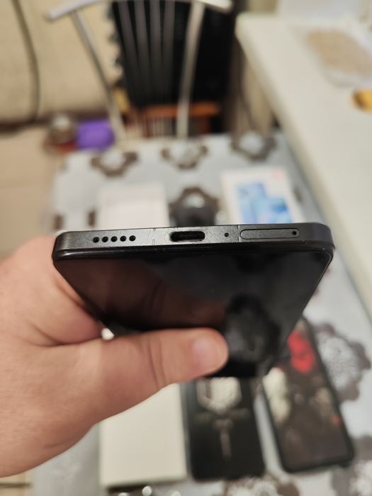 ИГРОВОЙ  Xiaomi redmi note 12Pro 5G, память 8+8-256гиг, хорошее состояние.