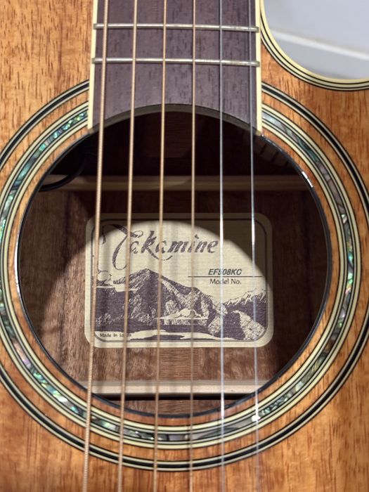 Takamine EF508KC Electroacoustic guitar