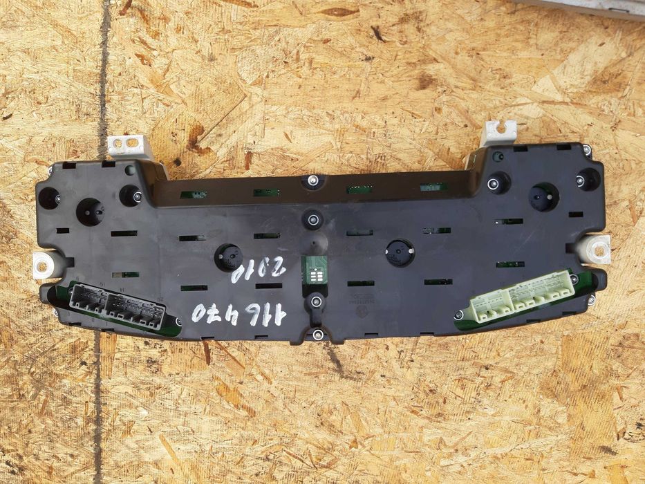 Licznik Dodge Charger 05-10 Europa