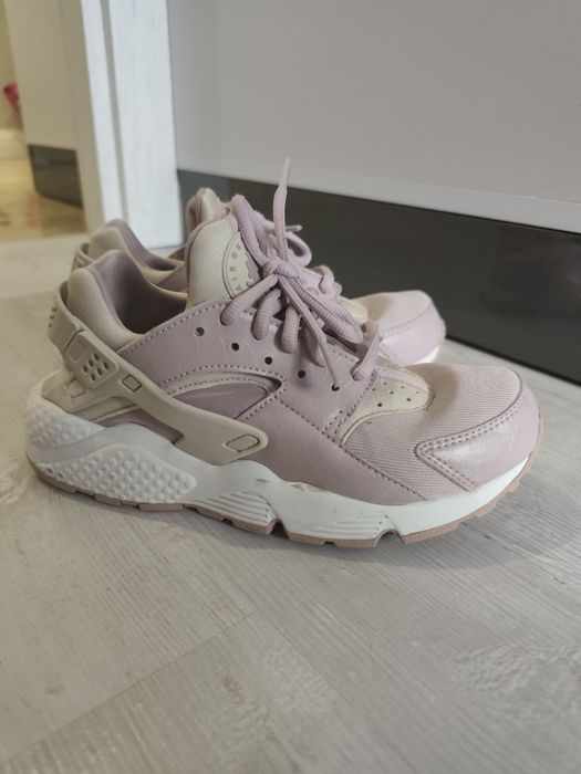 Кросівки Nike для дівчинки