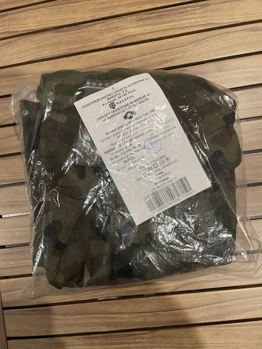 Mundur polowy 124L/MON rozmiar S/R. + gratis