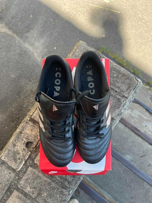 Взуття для футболу