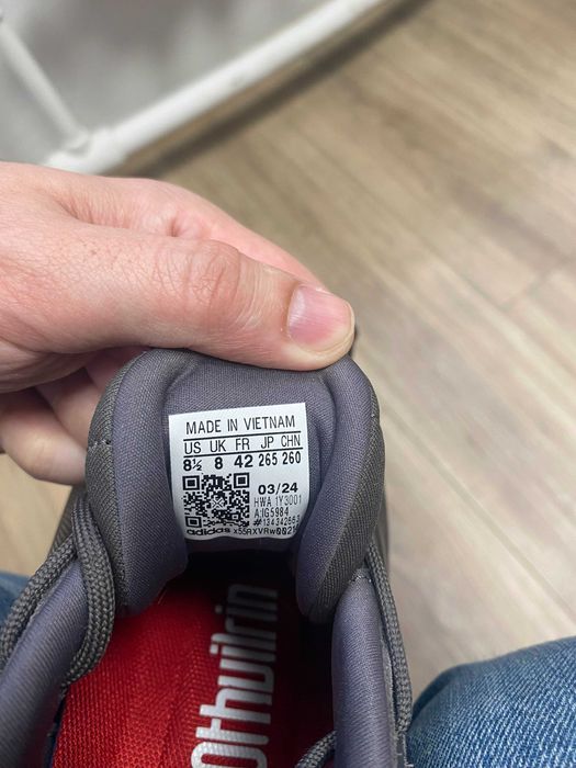 Кросівки Adidas Ozelle б/у, 42 розмір, оригінал