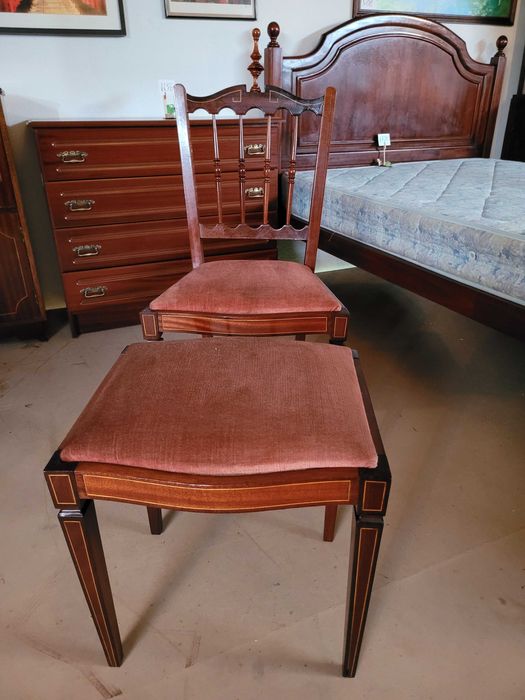 Chair and Stool Set – Excellent Condition64584266223235123