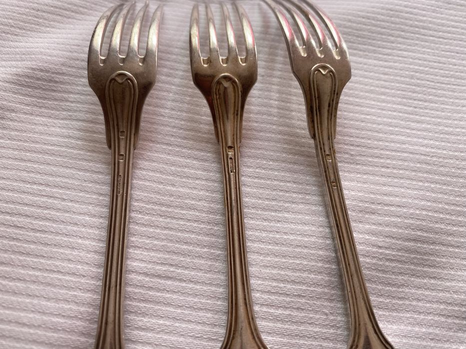 Talheres em Christofle e colheres de sopa em casquinha de prata