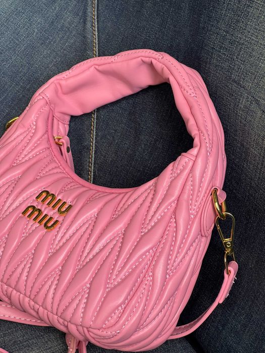 Сумка MIU MIU Wonder Matelasse Leather Hobo молочный Миу Миу хобо