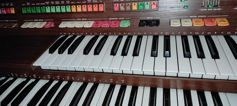 Órgão Elka 20 raro/antiquíssimo