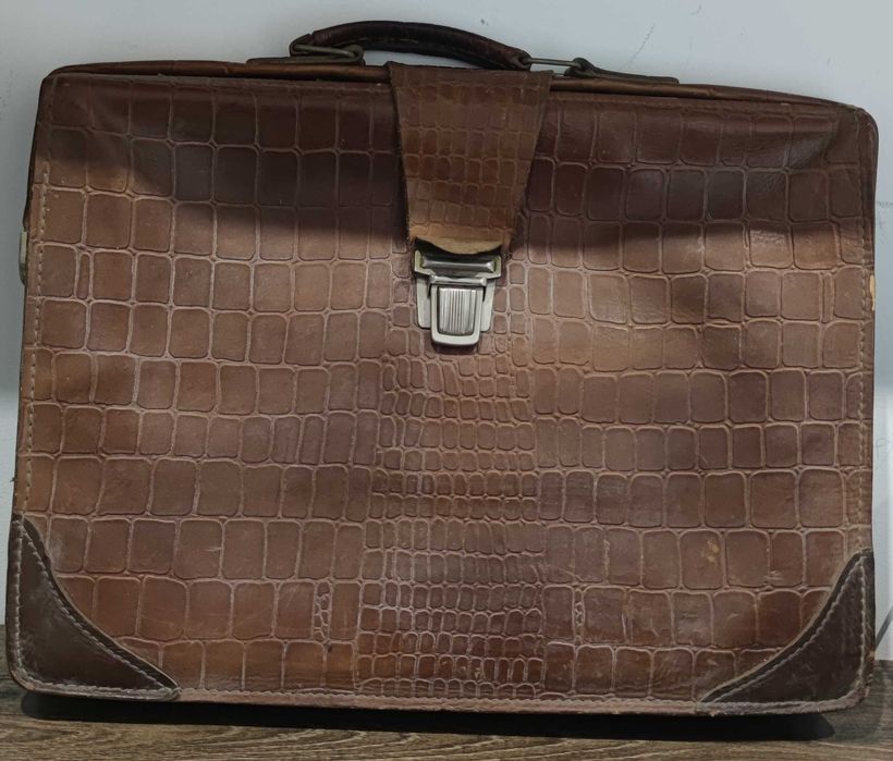 Кожанный портфель-саквояж